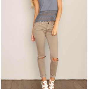 NWT FREE PEOPLE DESTROYED SKINNY JEANS STEEL 26